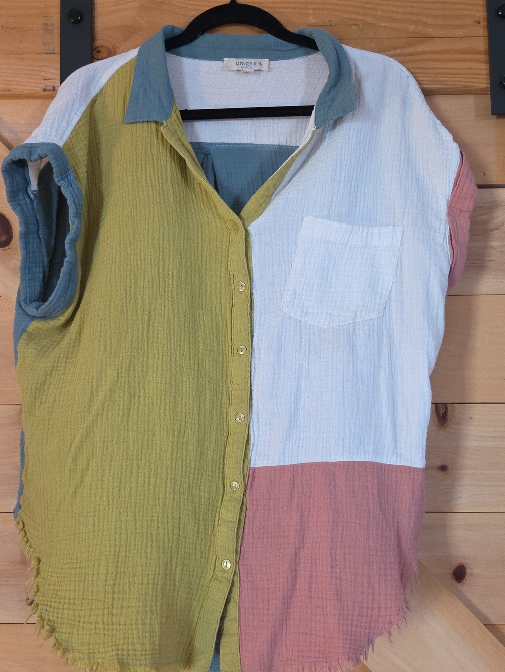 Umgee Colorblock Button-Down Top in White, Olive & Dusty Rose